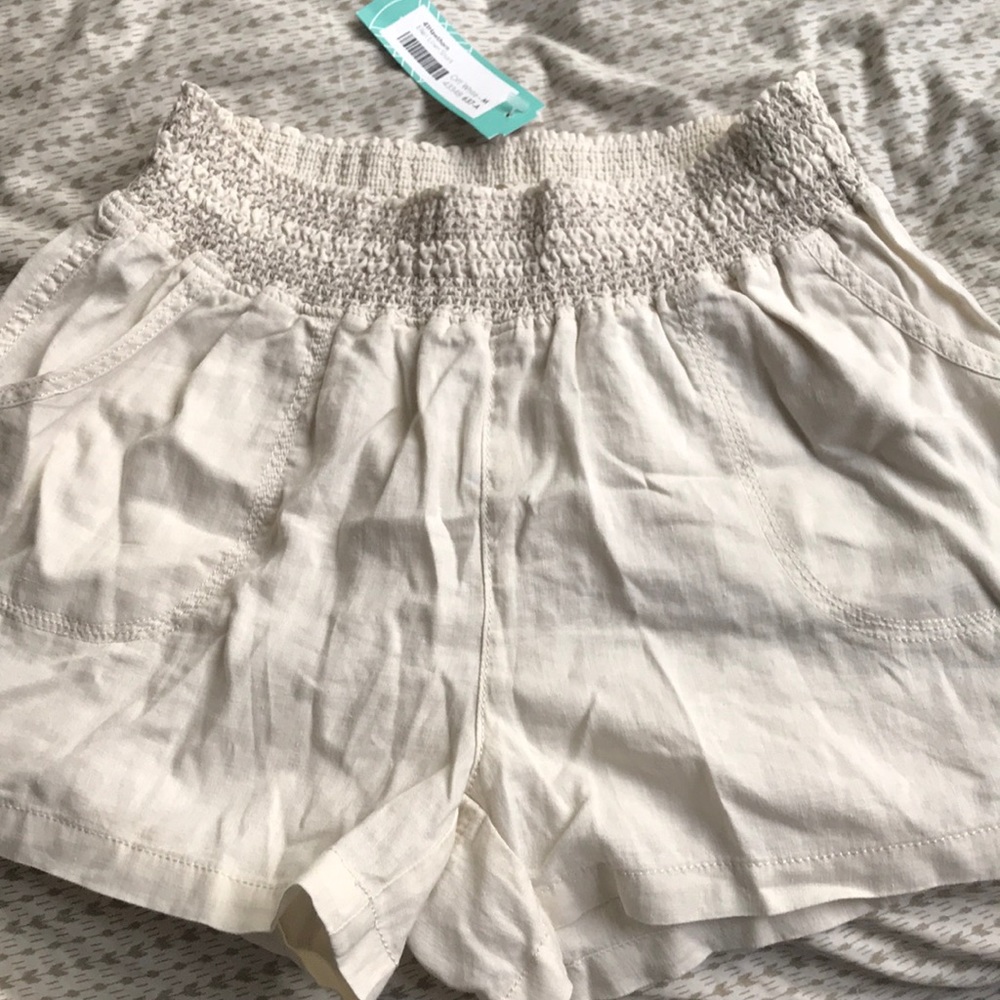 Ellen linen short: never used